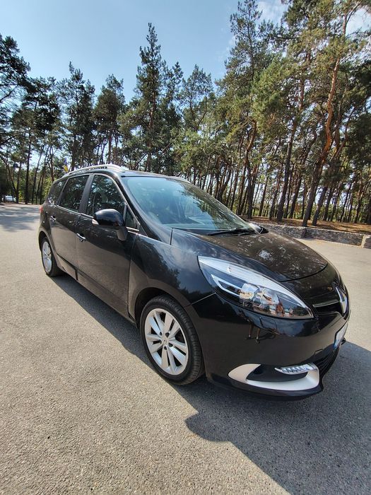 Продам 2014г Рено гранд Сценик 7 мест дизель автомат расход 6 л Торг