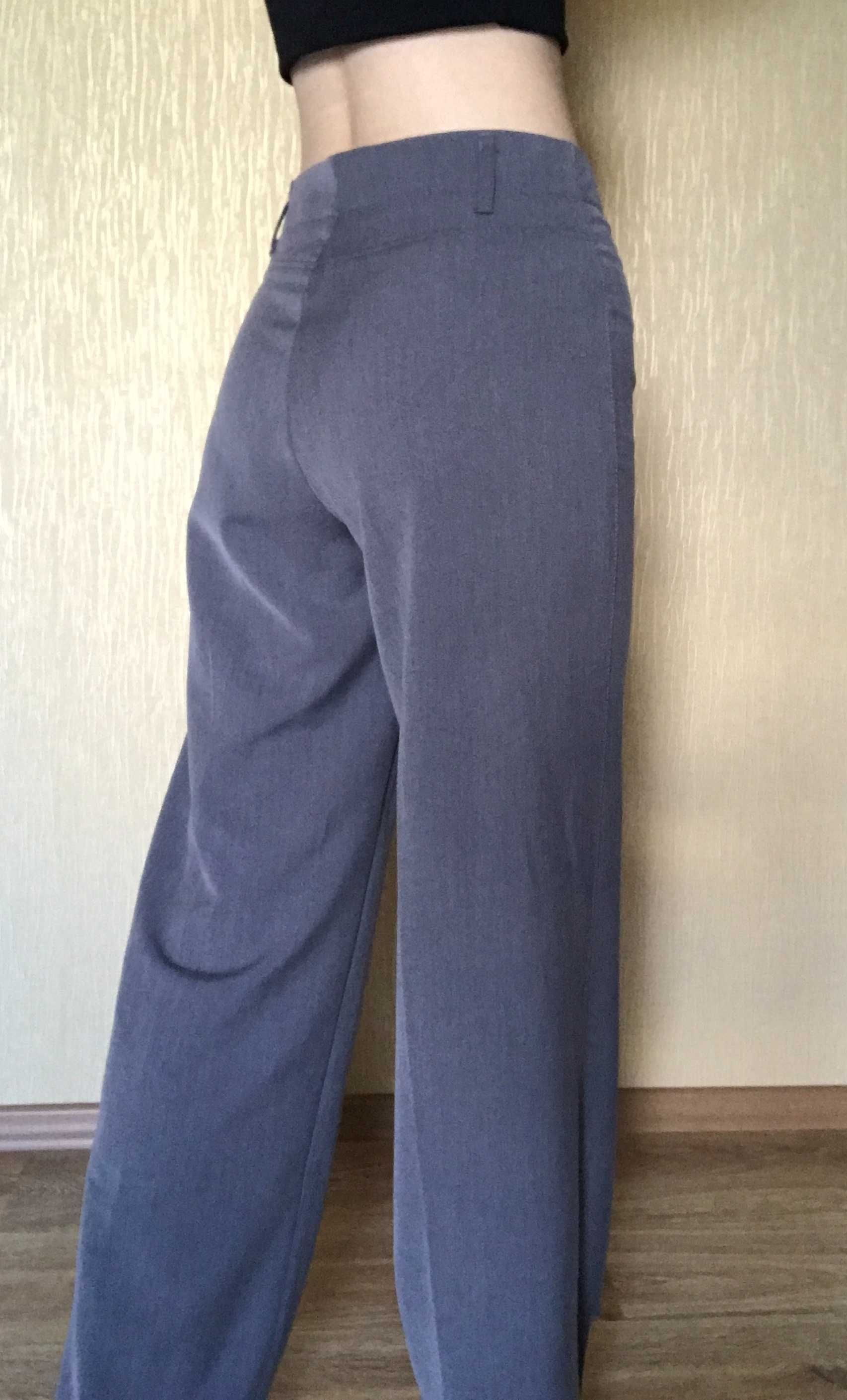 Жіночі сірі брюки Bershka wide leg, 34 розмір