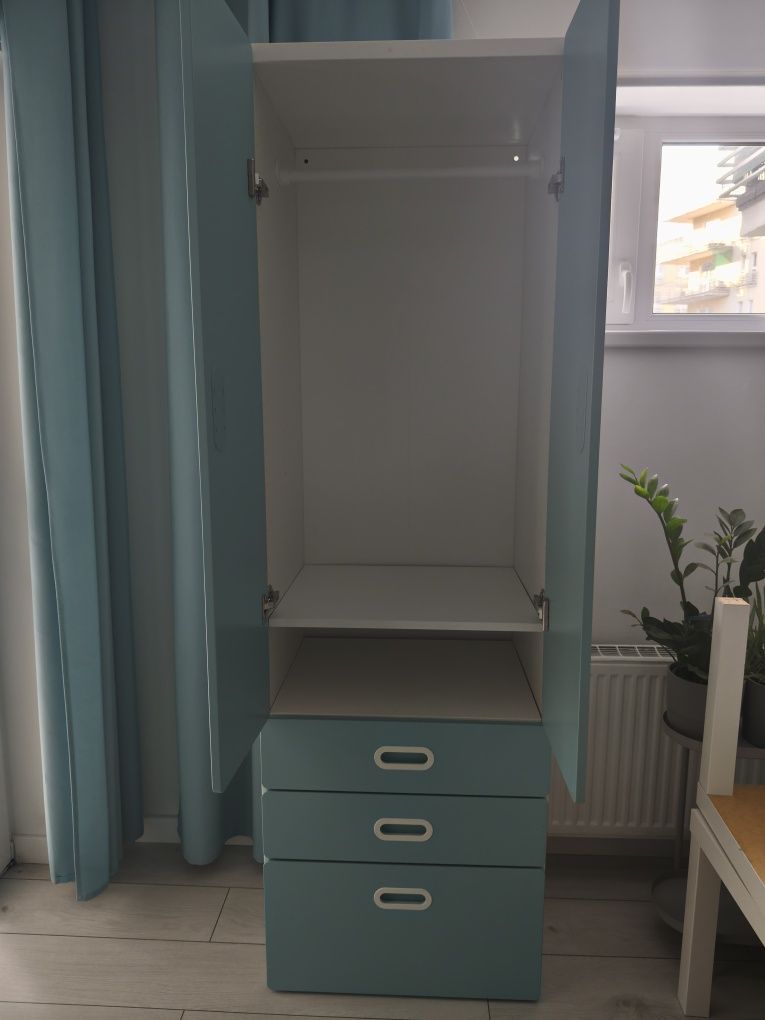 Sprzedam szafę do pokoju dziecięcego IKEA Stuva, kolor jasnoniebieski