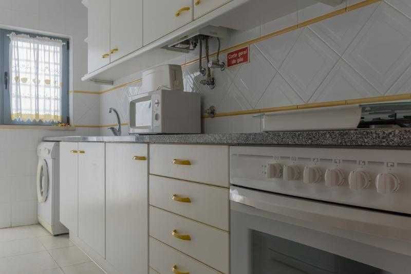 Arrenda-se T1 de 10 Novembro a 10 Junho 2026