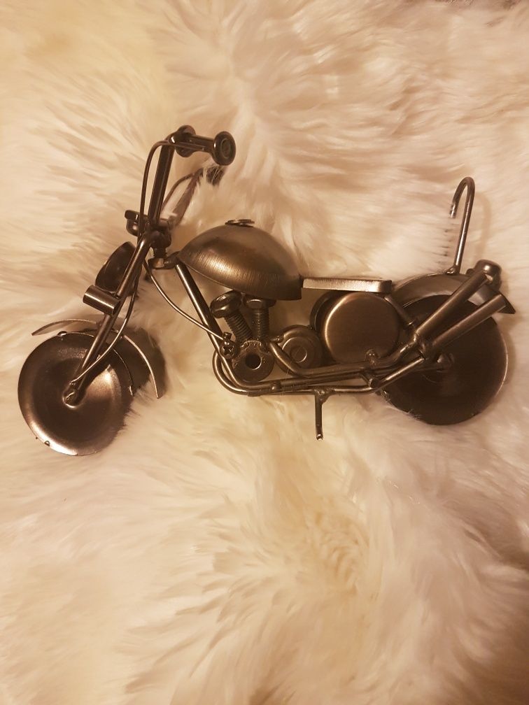 Motocykl ze śrubek / metalowa figurka/prezent dla mężczyzny
