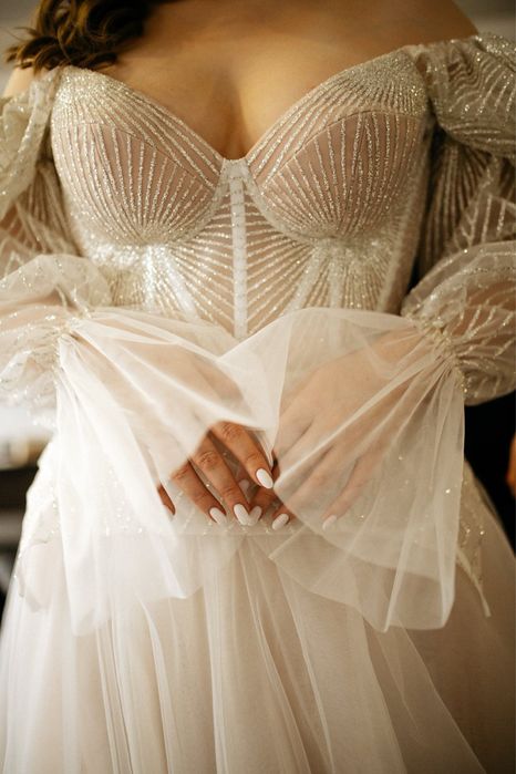 Сукня святкова, весільна сукня