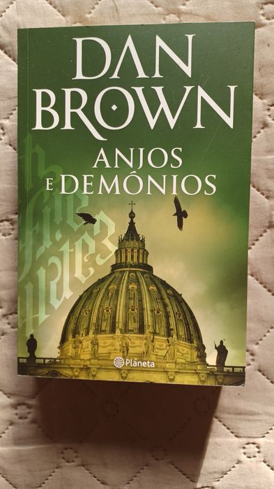 Vendo este livro novo por 12€