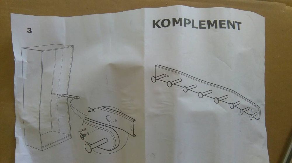 Wieszak wysuwany do szafy