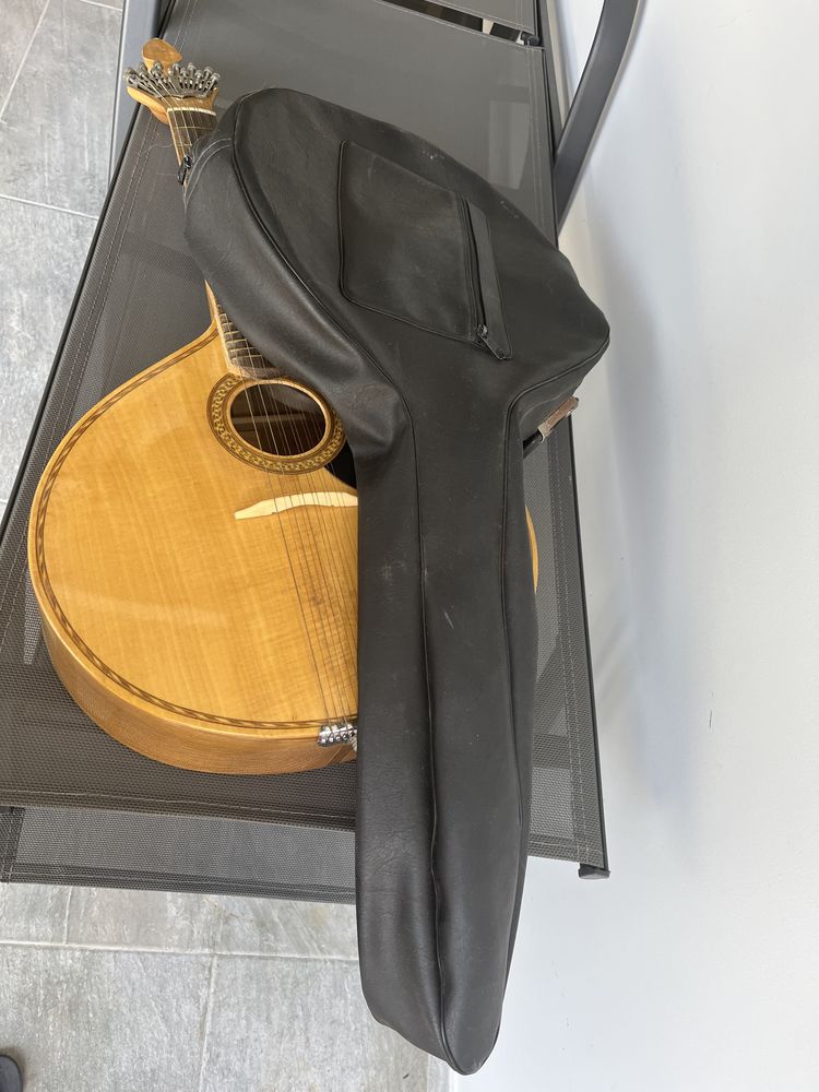 Guitarra portuguesa