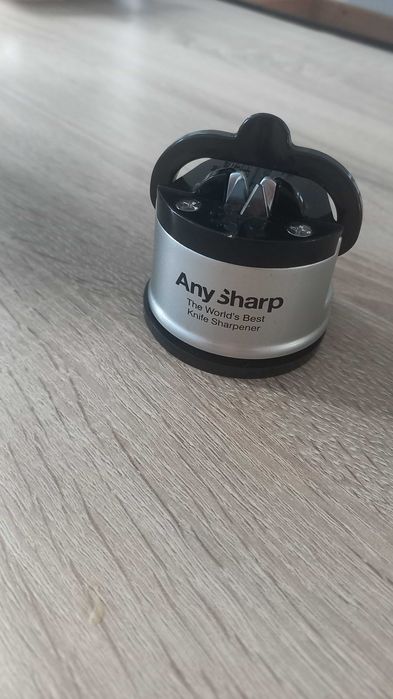 Ostrzałka do noży AnySharp® Classic – srebrna, kompaktowa i bezpieczna