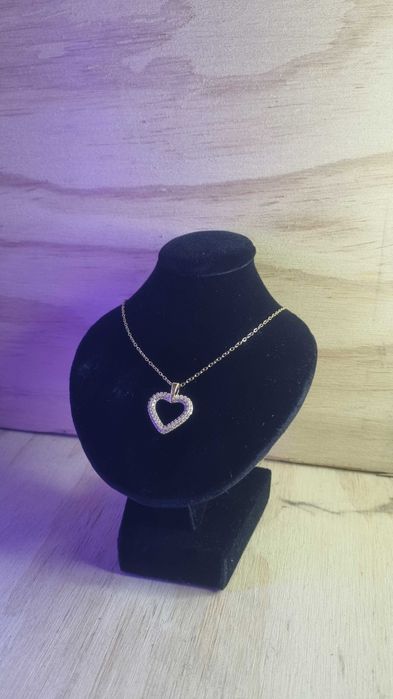 Nowy naszyjnik złoty