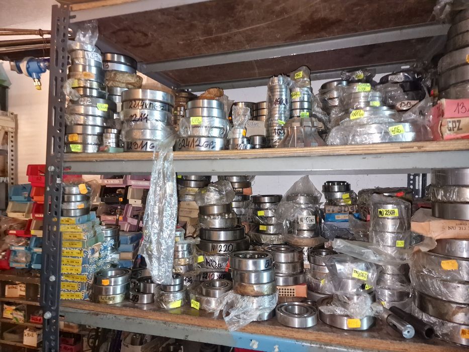 Łożyska tocze różne rodzaje!! Leżaki magazynowe!!