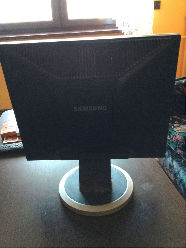 Monitor Samsung SyncMaster 740N