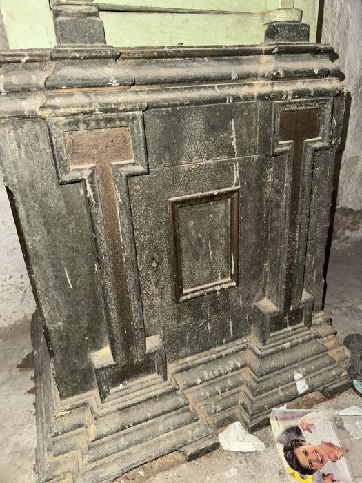 Cofre Antigo J.L. Rocha – R. Almada, Porto | Peça Rara e Decorativa