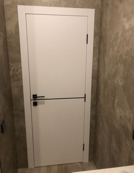 Профессиональная установка межкомнатных дверей плинтусов линолеум