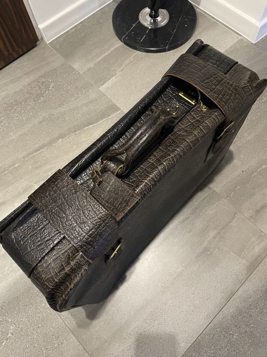 Walizka skórzana retro