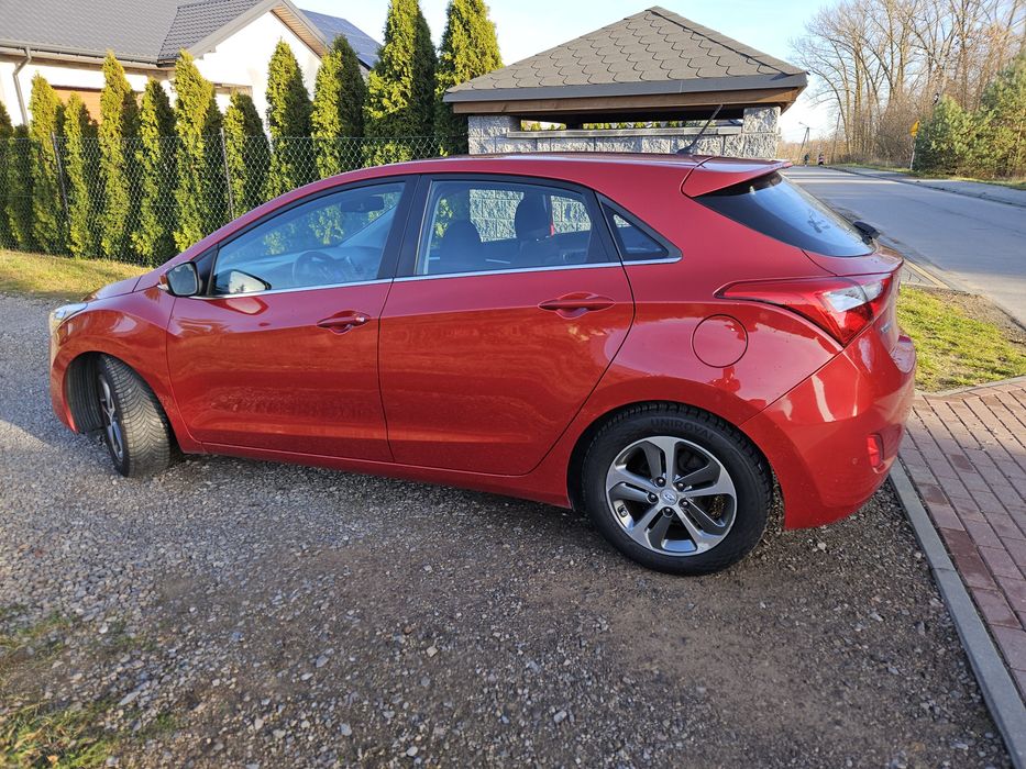 Hyundai i30 2015r  1.6 benzyna