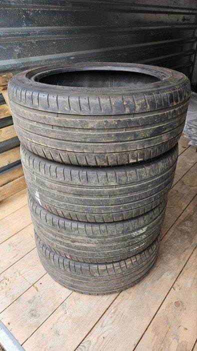 Opony Michelin Pilot Sport4 245/45 ZR19