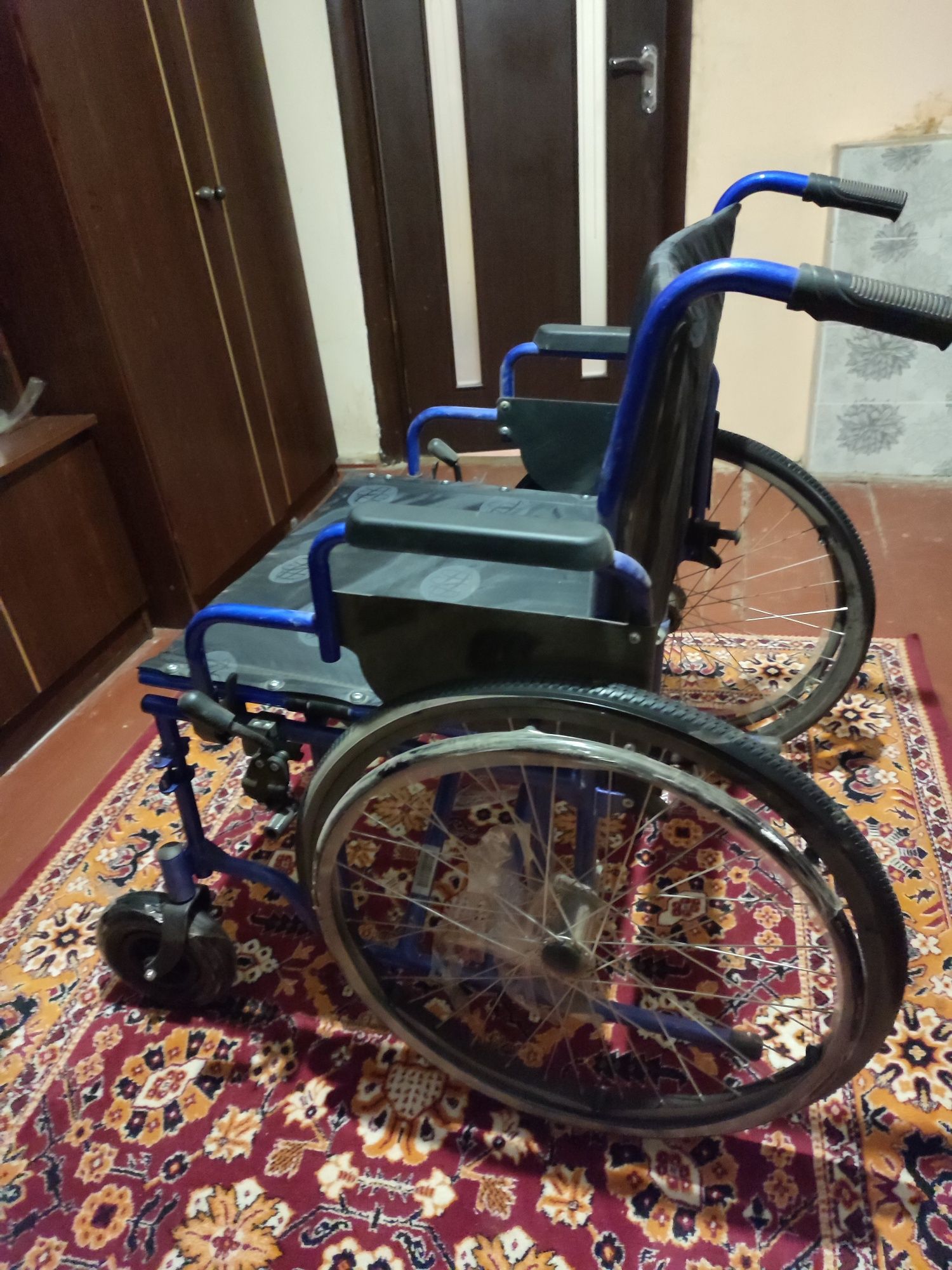 Крісло колісне інвалідний візок