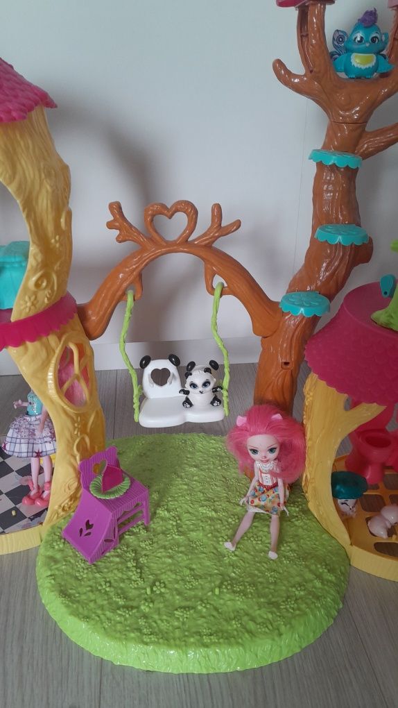 Domek enchantimals