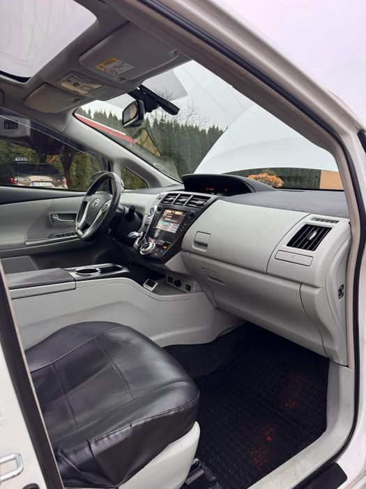 Toyota Prius plus