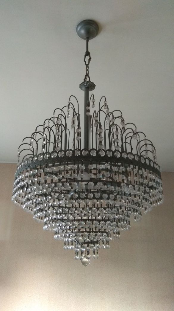 Candeeiro de lustre em cristal 
Dê requinte à sua s