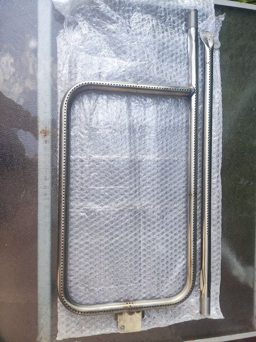 Grill gazowy Weber duży ze  stolikiem - założone nowe palniki..