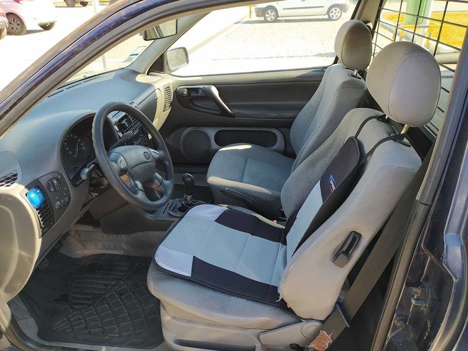 VW Polo 1.7 SDI Comercial de 1999 confiável e prático com duas portas