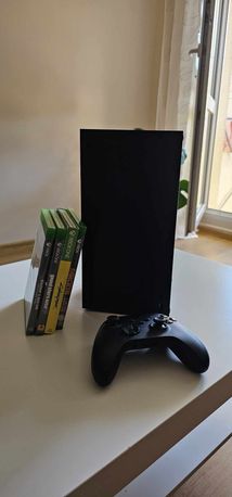 Konsola XBox series X z grami