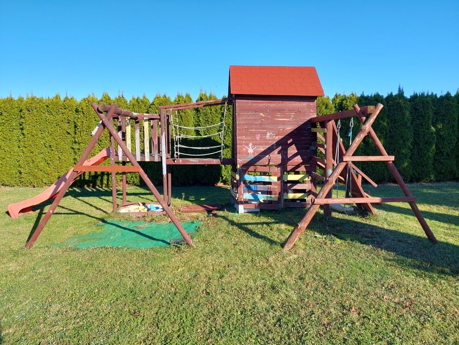 Drewniany domek za darmo plac zabaw dla dziecka dzieci