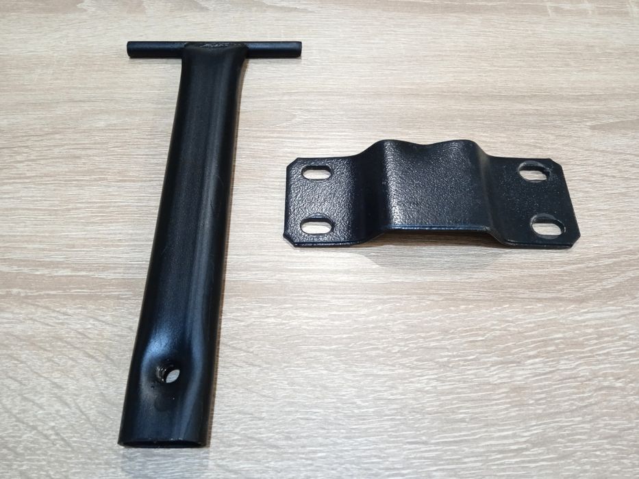 Крепление спинки кресла Т-образный кронштей.