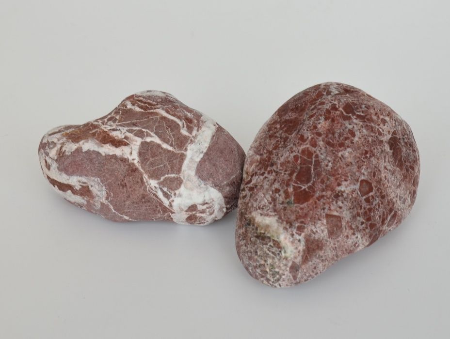 Czerwono-białe kamienie akwarystyczne 4-8 cm 3zł/1kg