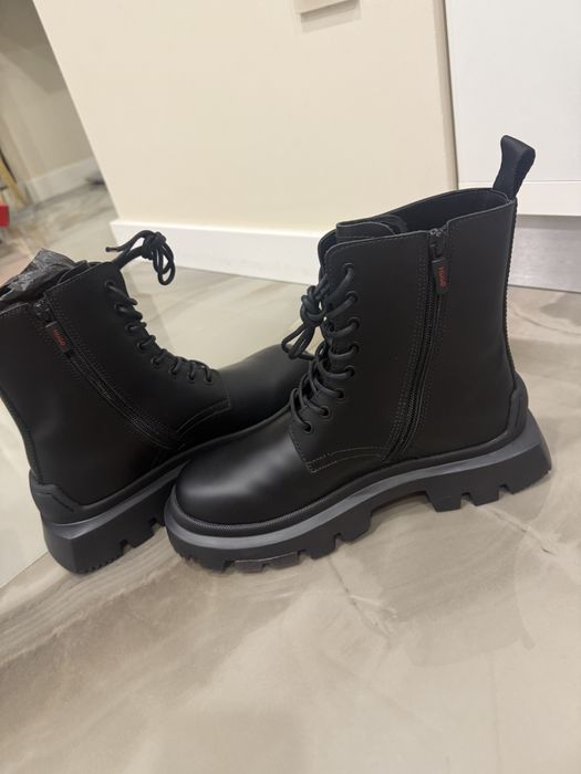 Продам черевики HUGO 40 розмір