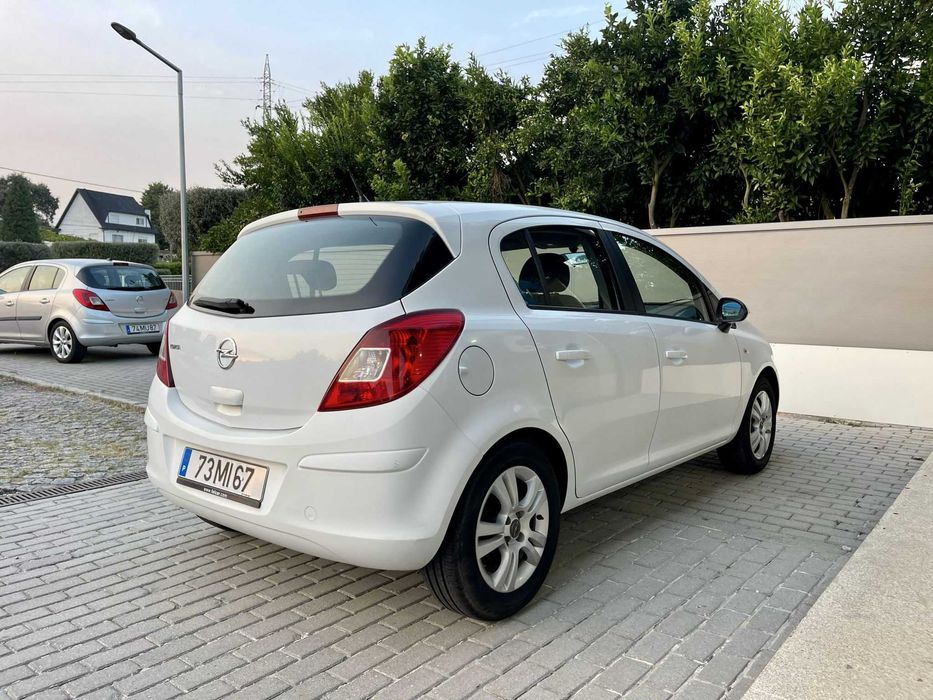 Opel Corsa 1.2 Enjoy