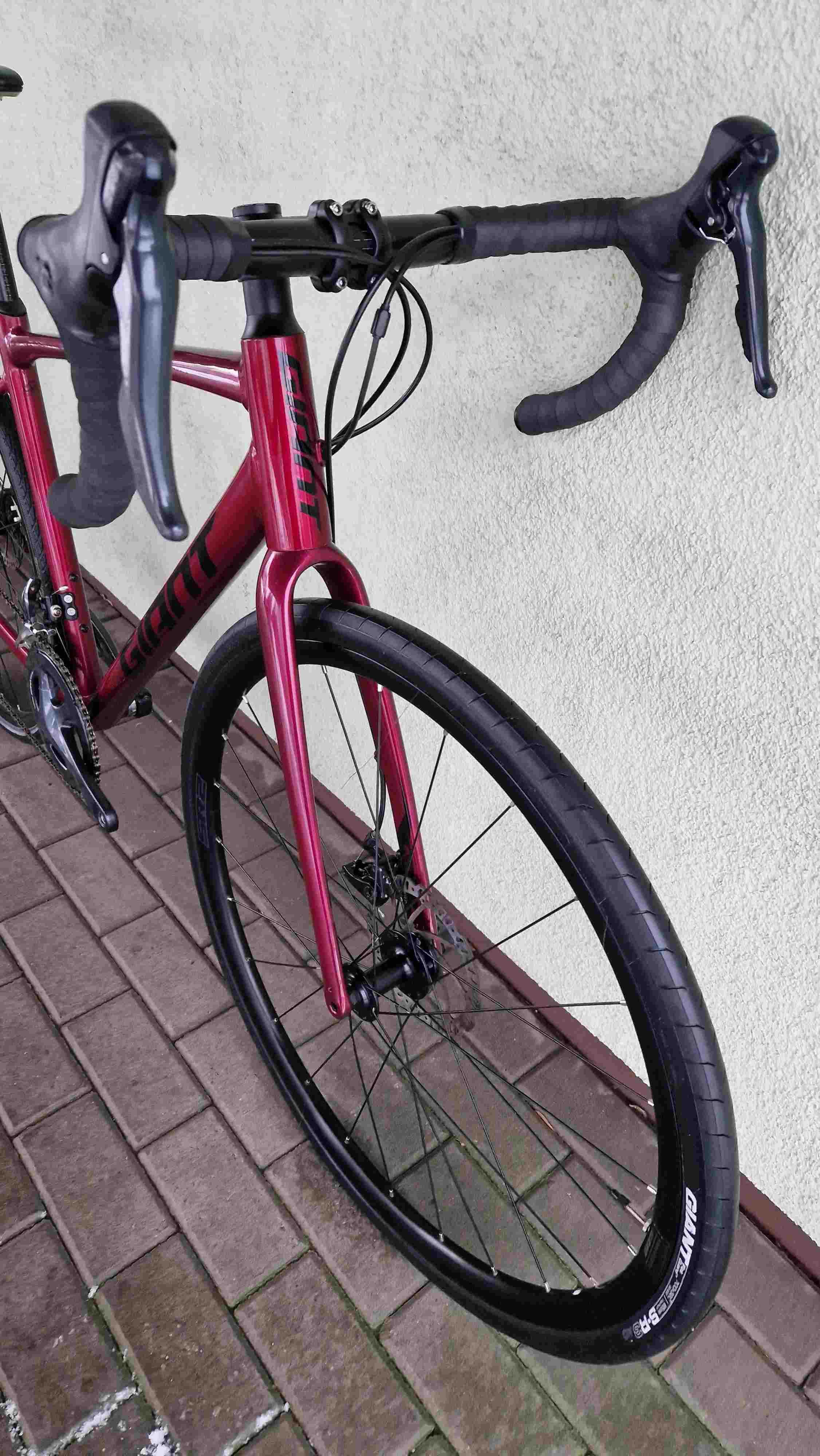 GIANT contend AR SORA alu CARBON gravel endurance rM i L