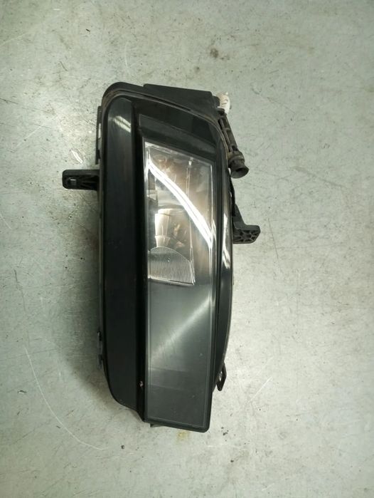Farol nevoeiro frente esquerdo VOLKSWAGEN Golf VII (5G1, BQ1, BE1, BE2