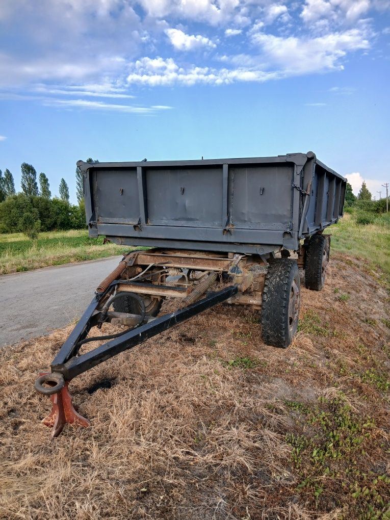 Причіп тракторний зіловский