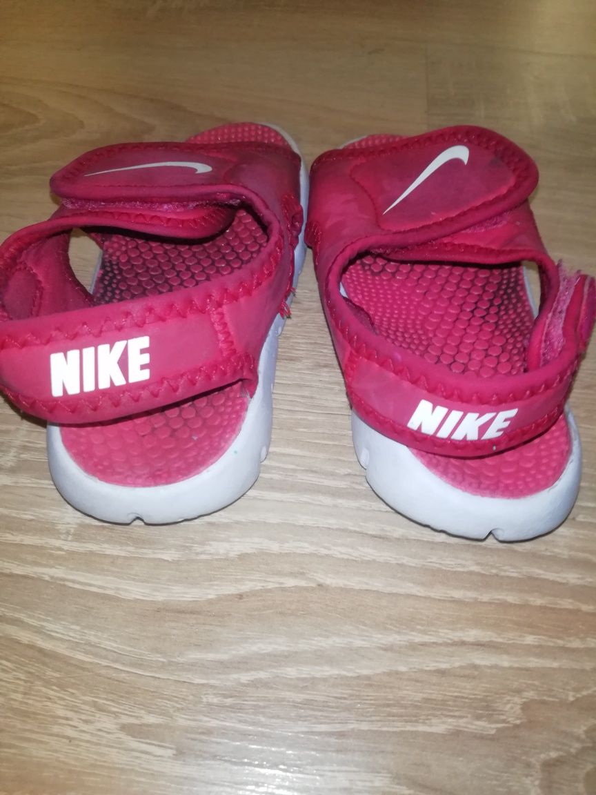 Super sandały nike rozmiar 25