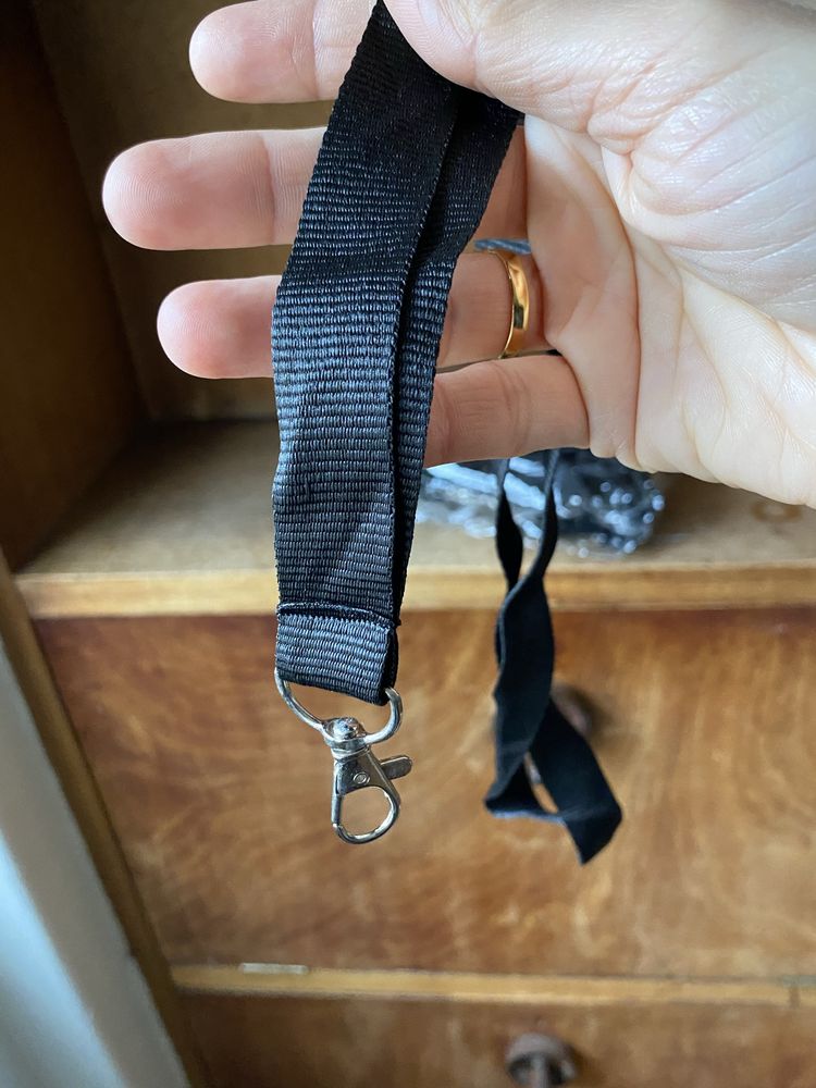 Lanyards pretas - Novas (temos 200)