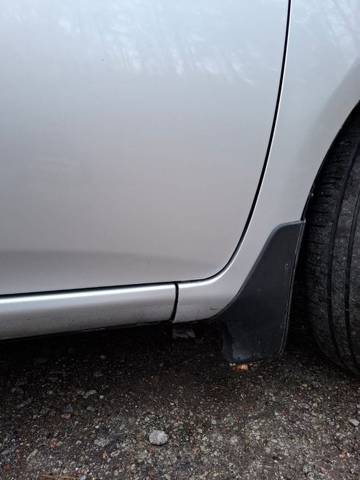 Автомобіль Тойота Корола 1.3          2010 рік