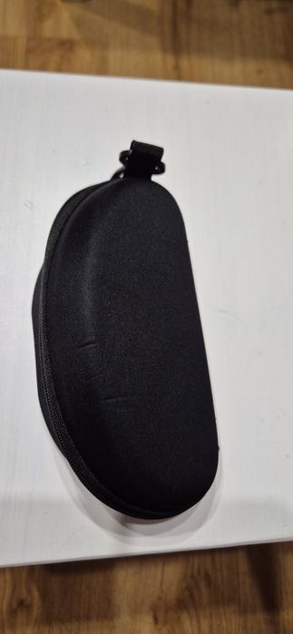 Etiu na okulary słoneczne - czarne