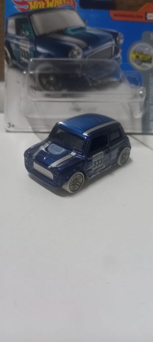 Morris mini hot wheels