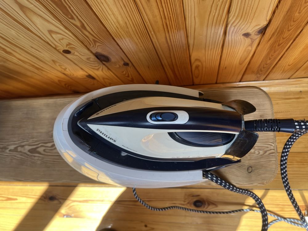 Праска з парогенератором Philips PerfectCare gs9920