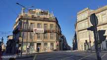 Espaço comercial para arrendamento junto ao Largo do Padrão