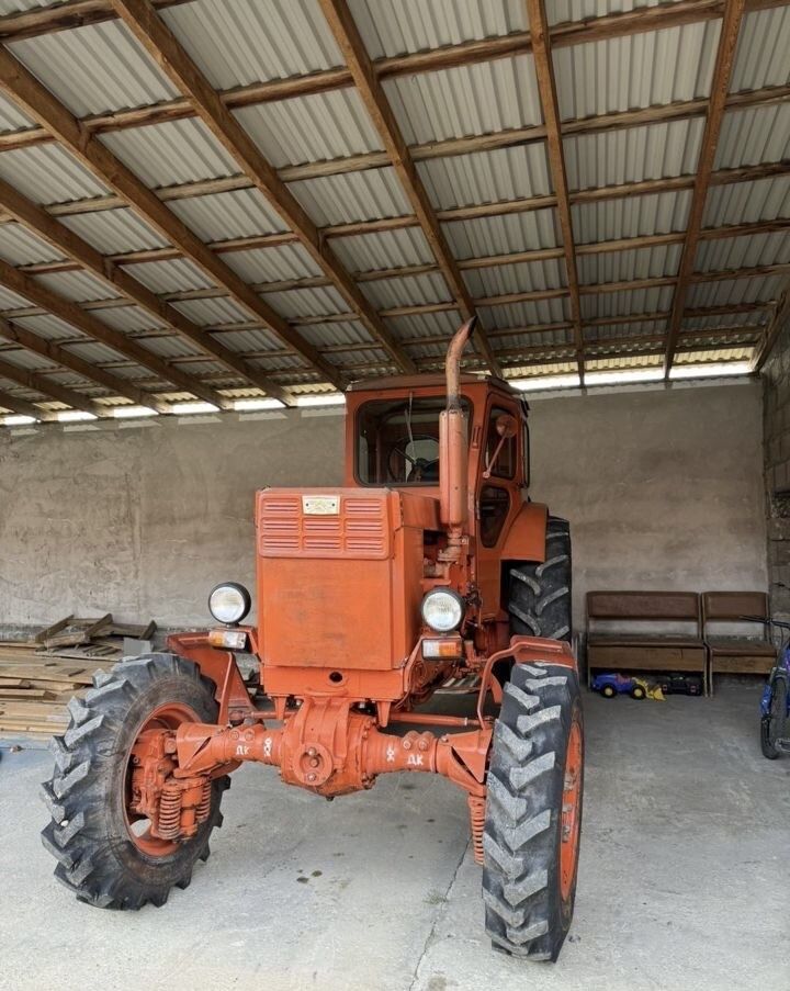 Продам Трактор Т-40