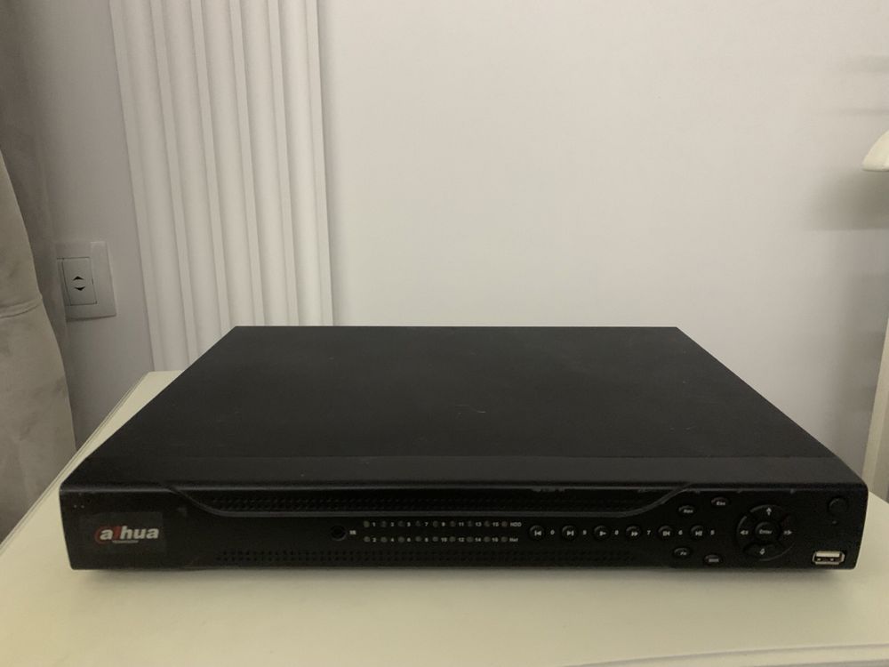 Видеорегистратор бу для камер наблюдения Dahua DVR0404LE-A