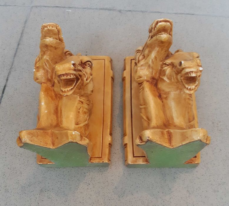 Magnificos Ampara Livros, antigos em faiança Portuguesa