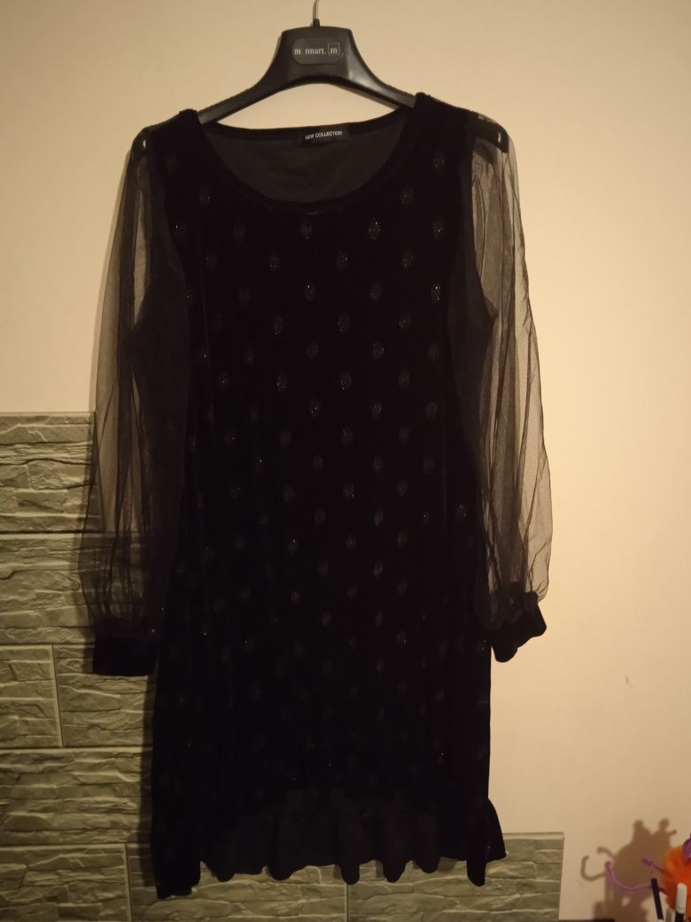 Sukienka welurowa czarna z rękawami z tiulu
