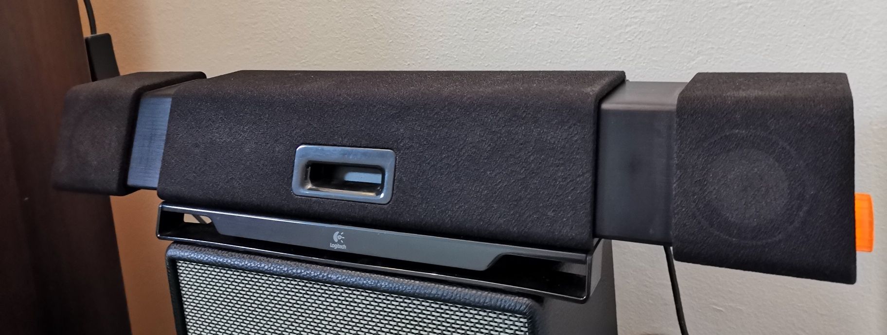 Sistema de Som Logitech para computadores