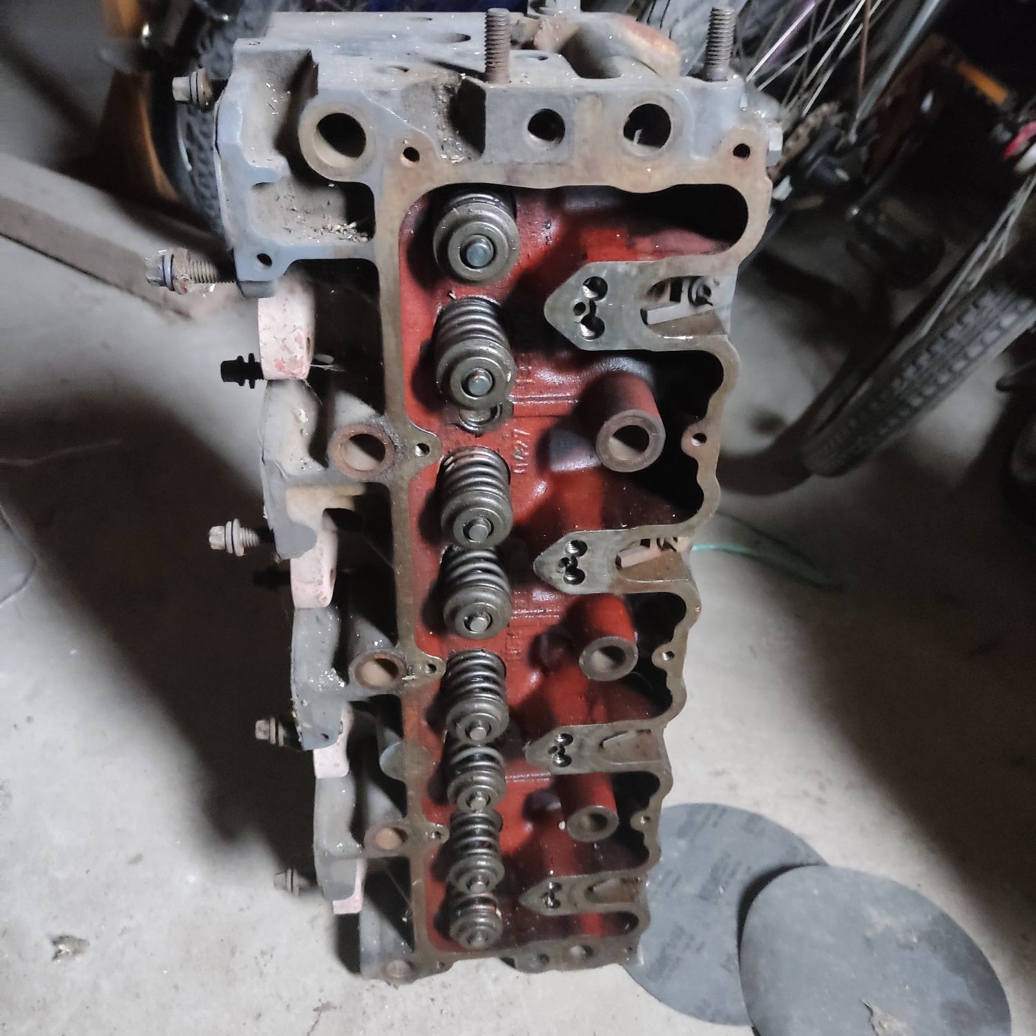 Deutz F4L1011F, F4M1011F i F4L1011FT. Głowica