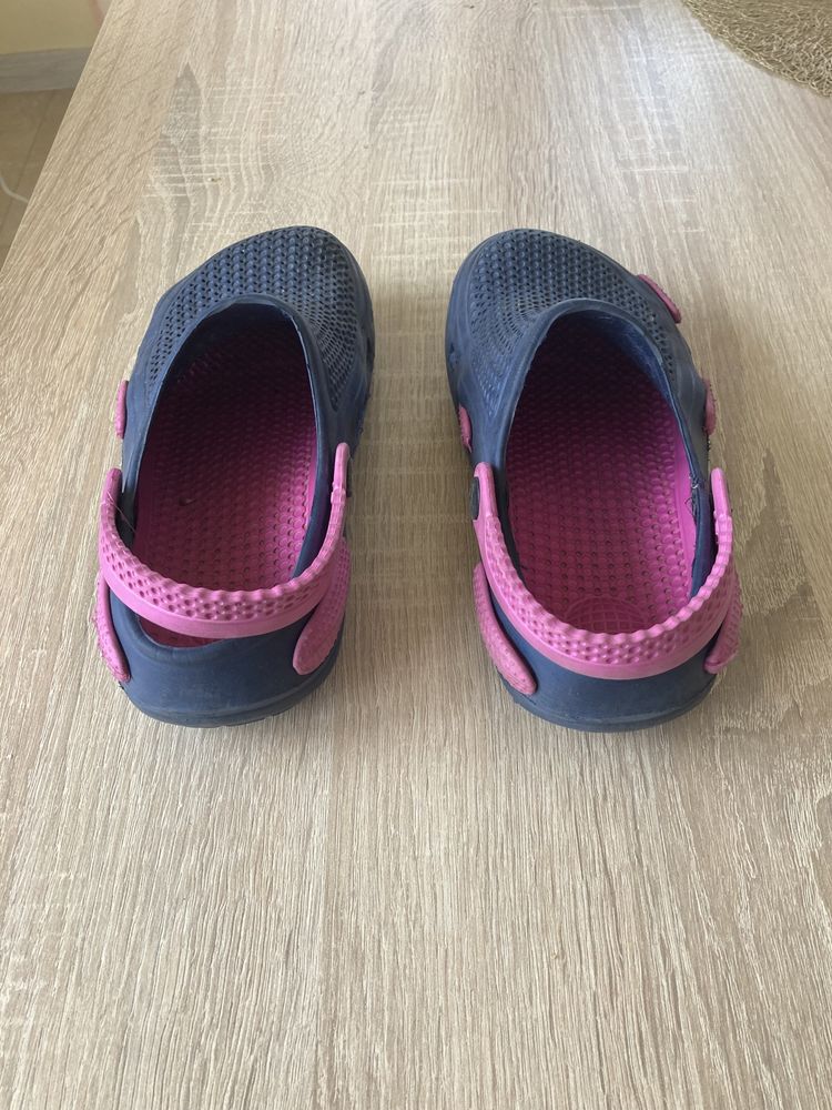 Klapki crocsy granatowe