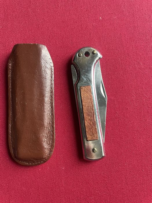 Solidny nóż składany