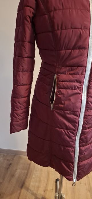 Dwustronna kurtka mohito bordowo-srebrna.