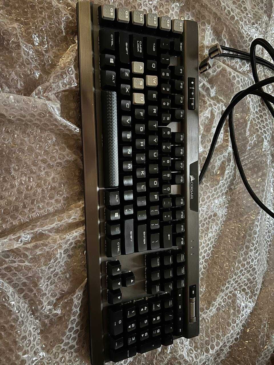 Механическая клавиатура Corsair K95 RGB Platinum Cherry MX Speed ENG